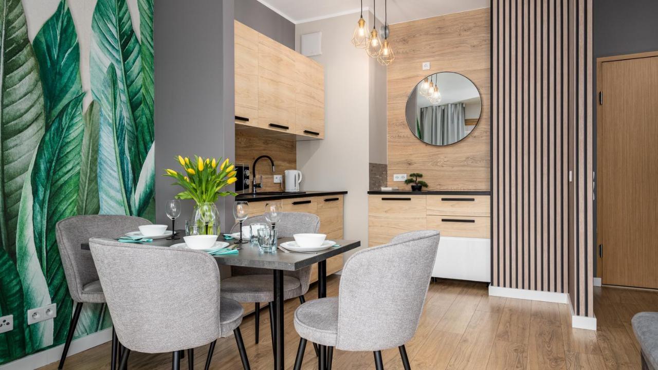 Apartamenty Sun & Snow 19 Dzielnica With Free Parking Varsovie Extérieur photo
